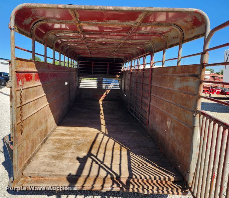image for item MK9303 1991 Maxwell  livestock trailer
