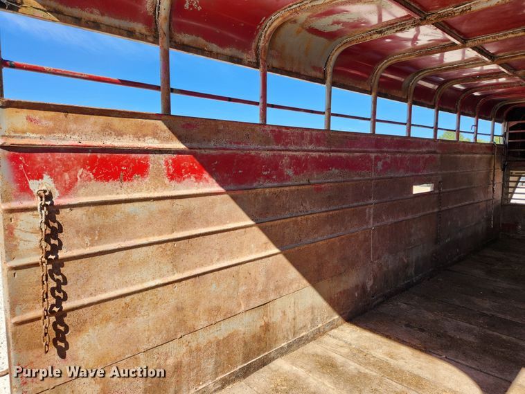 image for item MK9303 1991 Maxwell  livestock trailer