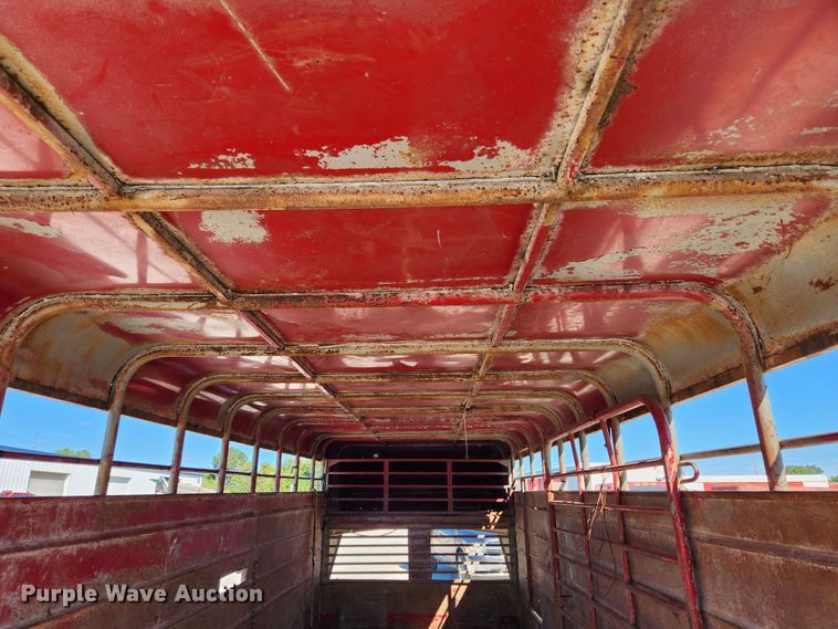 image for item MK9303 1991 Maxwell  livestock trailer