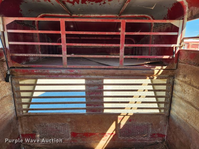 image for item MK9303 1991 Maxwell  livestock trailer