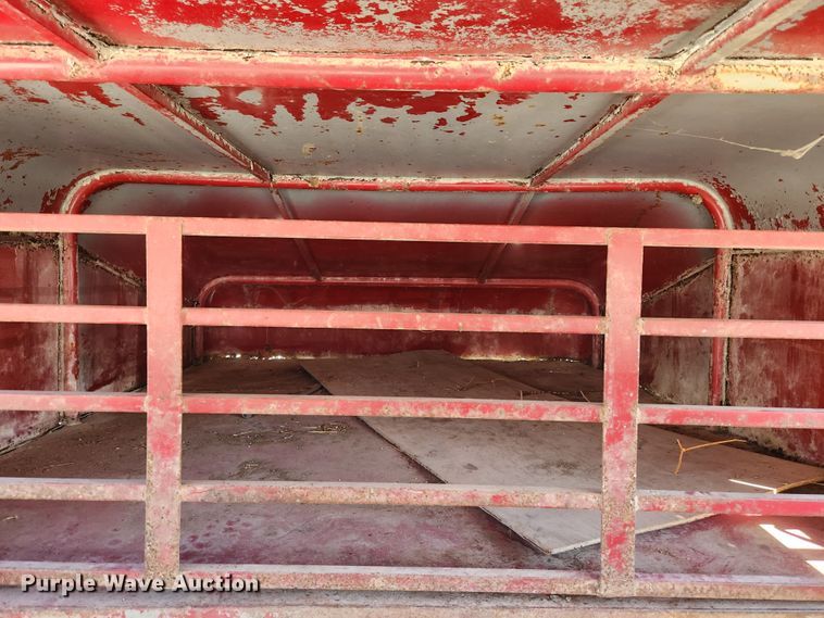 image for item MK9303 1991 Maxwell  livestock trailer