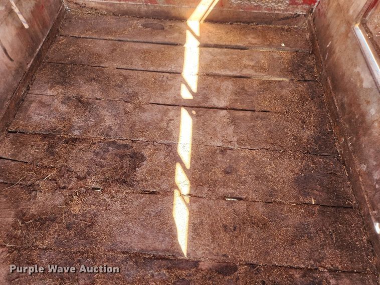 image for item MK9303 1991 Maxwell  livestock trailer