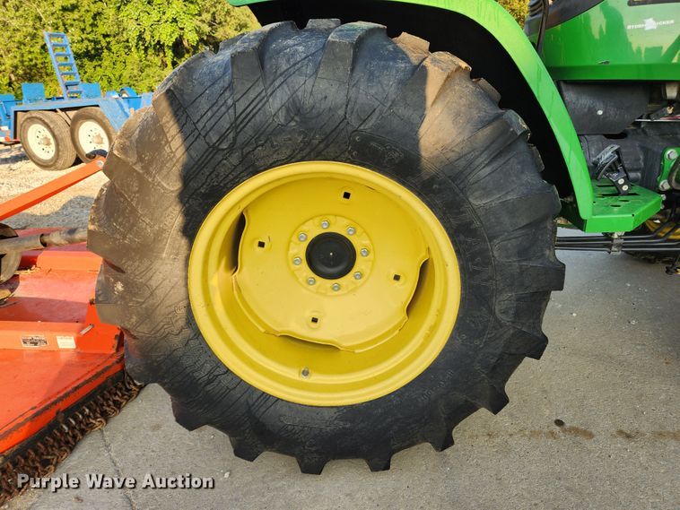 image for item MK9304 2008 John Deere 4105  MFWD tractor