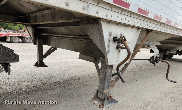 image for item MK9368 1999 Wilson DWH-400  grain trailer