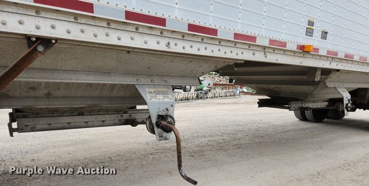 image for item MK9368 1999 Wilson DWH-400  grain trailer