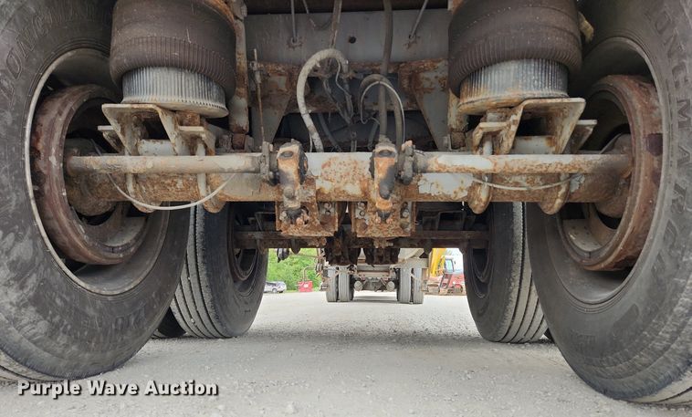 image for item MK9368 1999 Wilson DWH-400  grain trailer