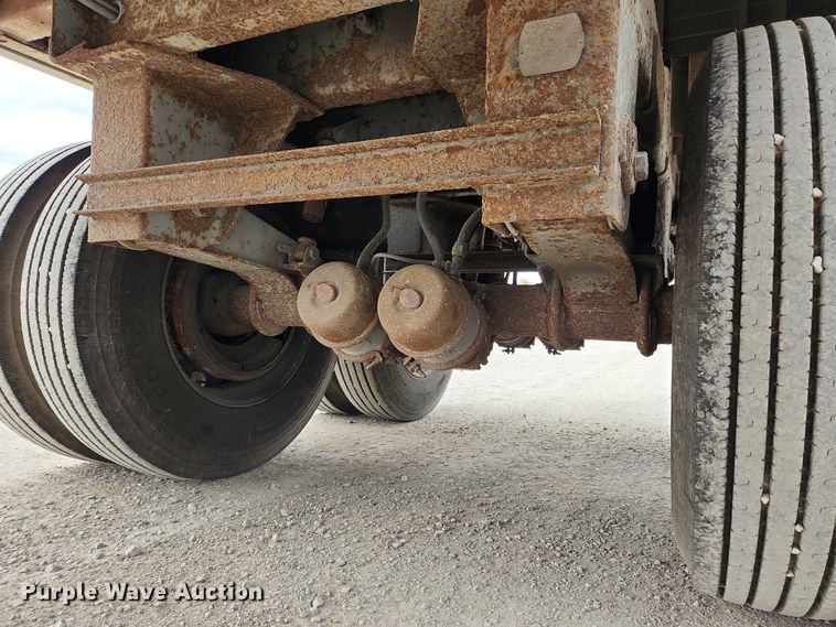 image for item MK9368 1999 Wilson DWH-400  grain trailer