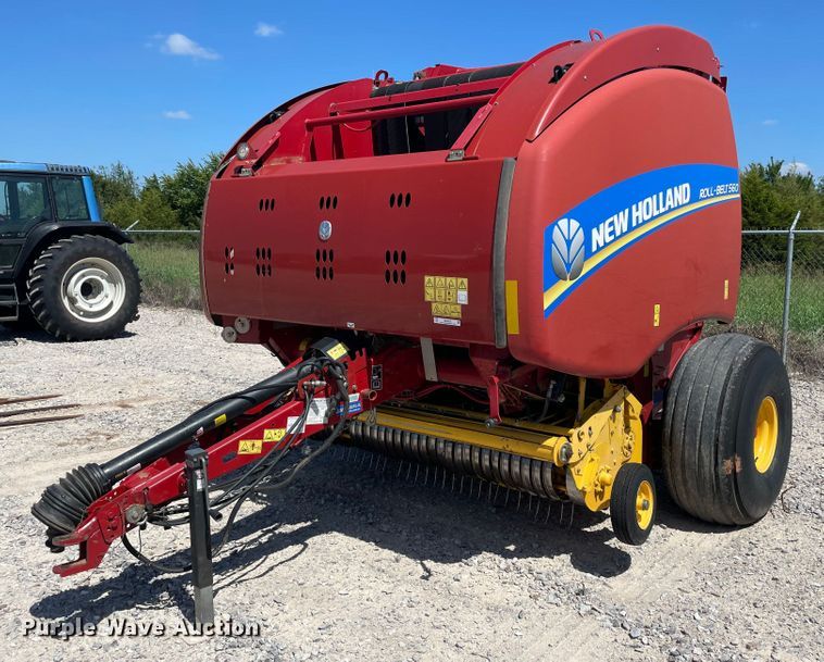 image for item MR9332 2016 New Holland 560RB  round baler