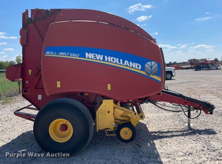 image for item MR9332 2016 New Holland 560RB  round baler