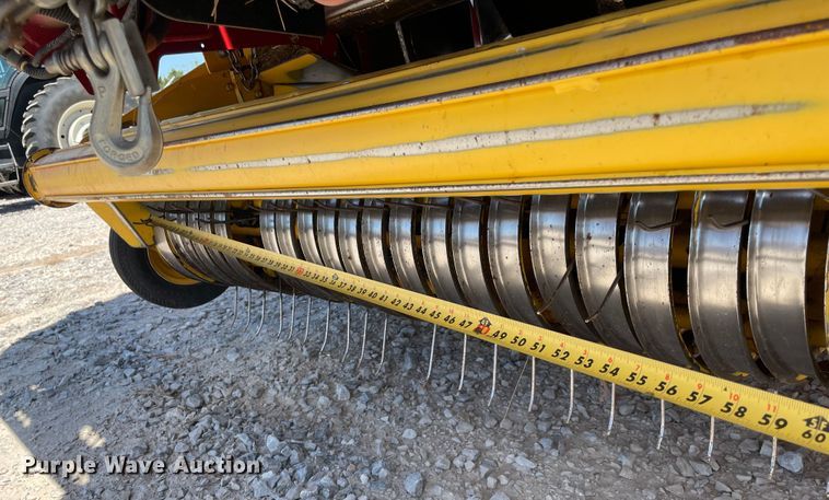 image for item MR9332 2016 New Holland 560RB  round baler