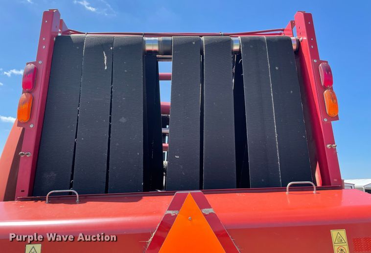 image for item MR9332 2016 New Holland 560RB  round baler