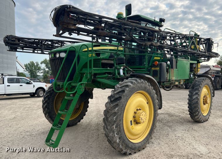 image for item MR9841 2010 John Deere 4730  sprayer