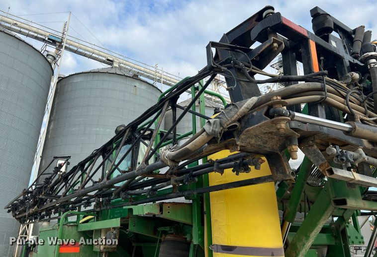 image for item MR9841 2010 John Deere 4730  sprayer