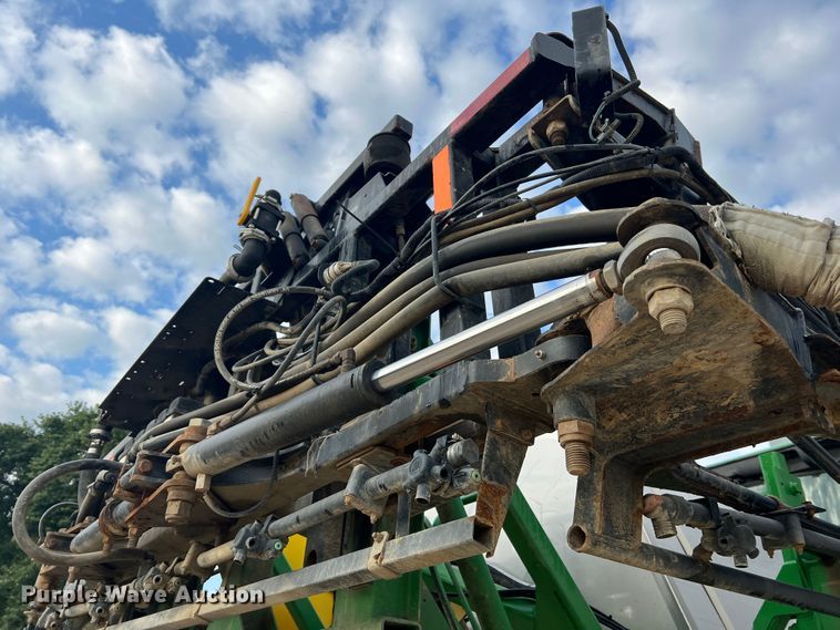 image for item MR9841 2010 John Deere 4730  sprayer