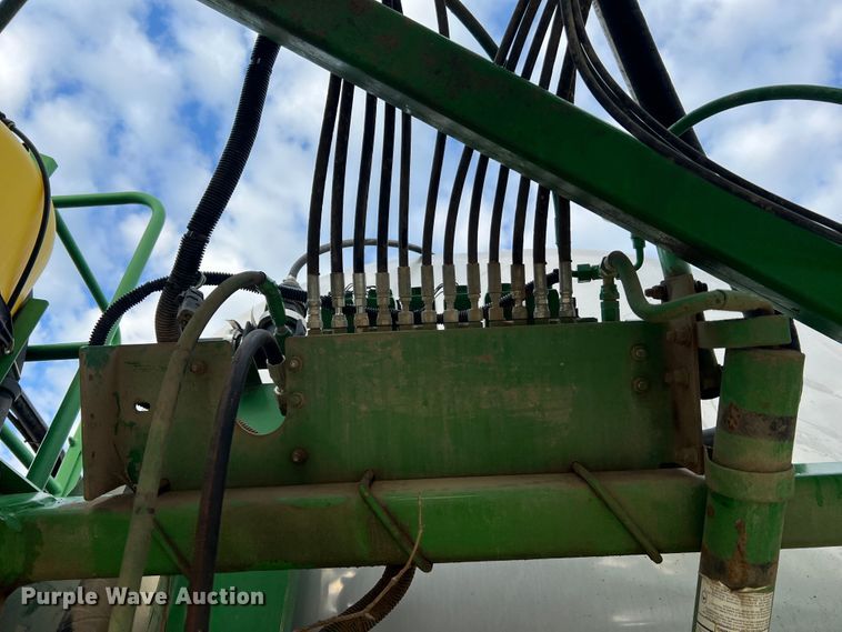 image for item MR9841 2010 John Deere 4730  sprayer