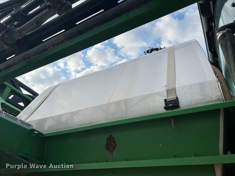 image for item MR9841 2010 John Deere 4730  sprayer