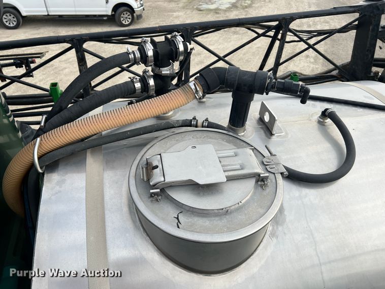 image for item MR9841 2010 John Deere 4730  sprayer