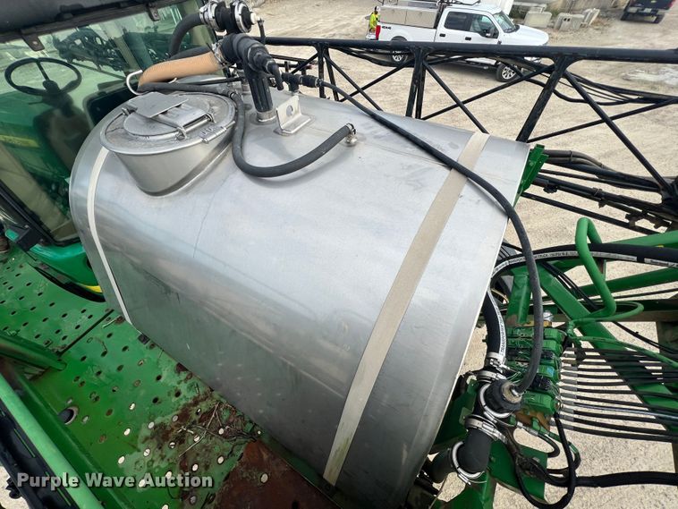 image for item MR9841 2010 John Deere 4730  sprayer