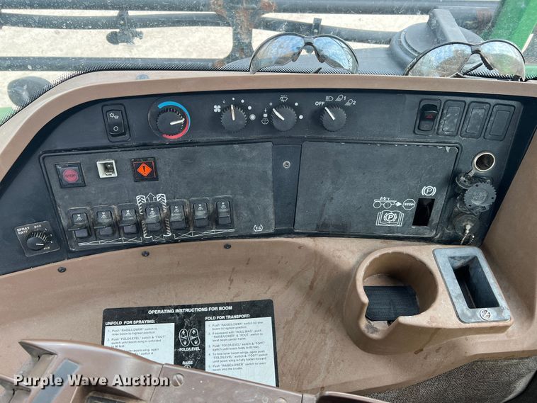 image for item MR9841 2010 John Deere 4730  sprayer