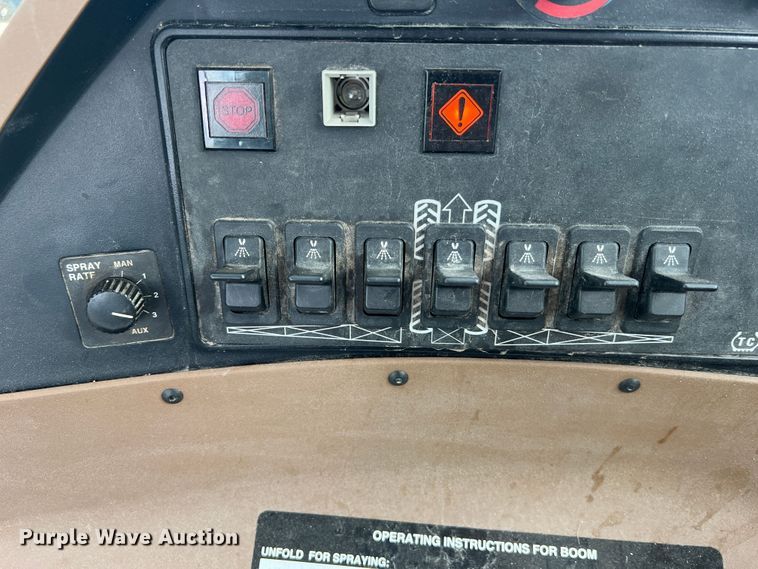 image for item MR9841 2010 John Deere 4730  sprayer