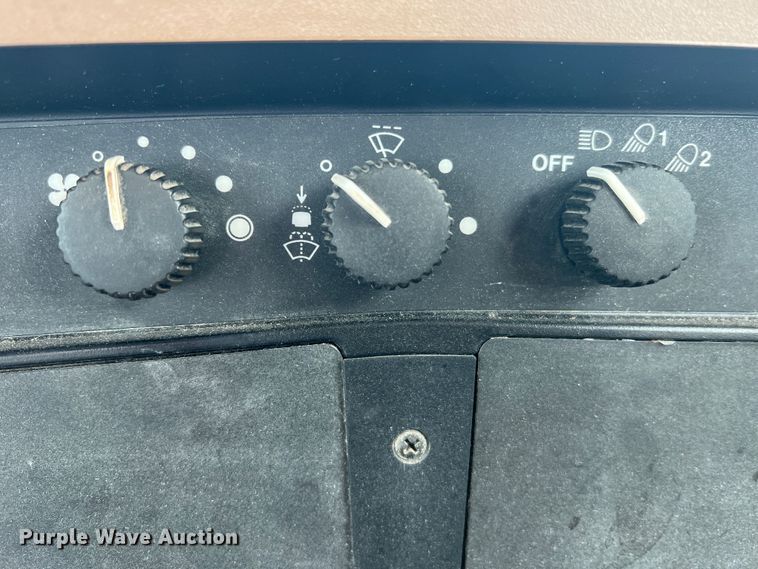 image for item MR9841 2010 John Deere 4730  sprayer