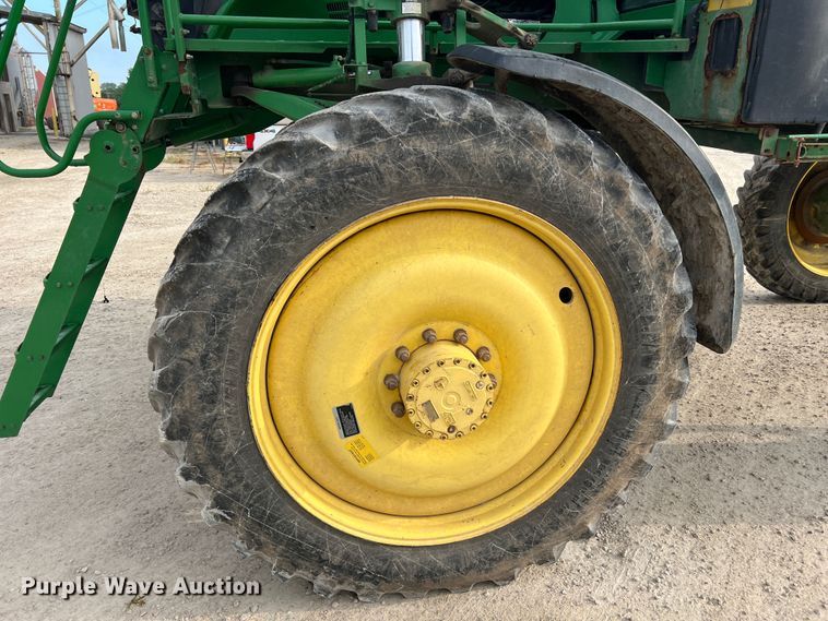 image for item MR9841 2010 John Deere 4730  sprayer
