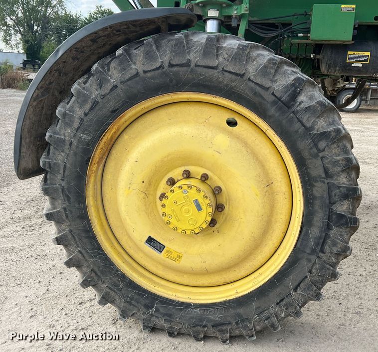 image for item MR9841 2010 John Deere 4730  sprayer