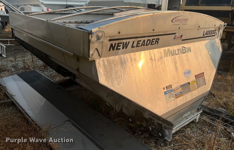 image for item MR9879 New Leader L4000G4  applicator bed