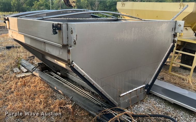 image for item MR9879 New Leader L4000G4  applicator bed