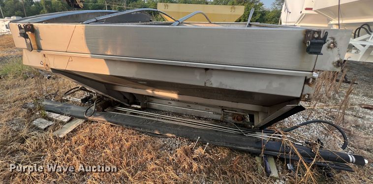 image for item MR9879 New Leader L4000G4  applicator bed