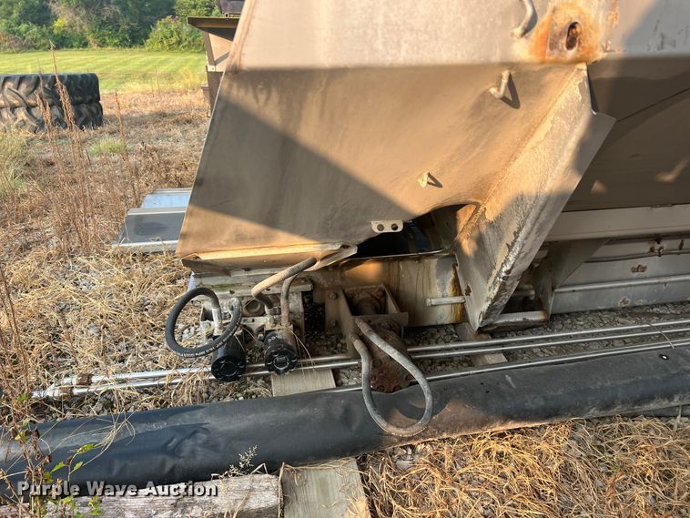 image for item MR9879 New Leader L4000G4  applicator bed