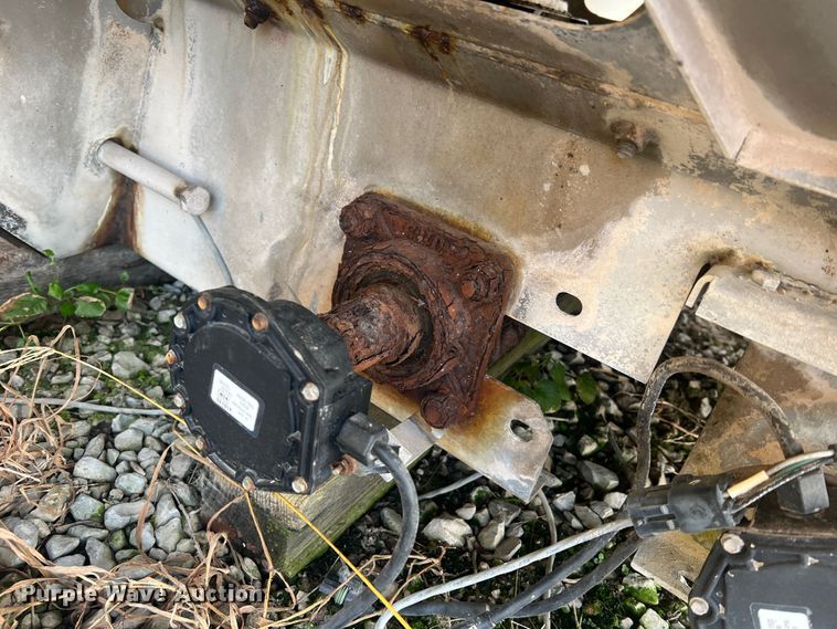 image for item MR9879 New Leader L4000G4  applicator bed