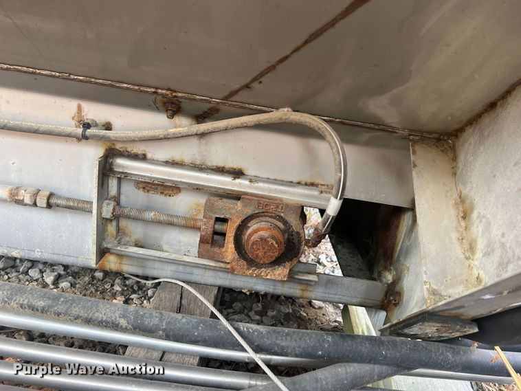 image for item MR9879 New Leader L4000G4  applicator bed