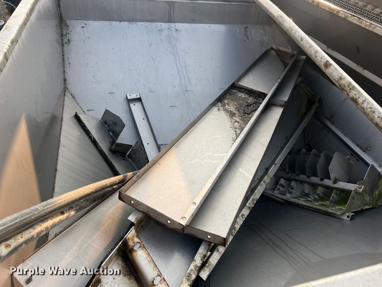 image for item MR9879 New Leader L4000G4  applicator bed