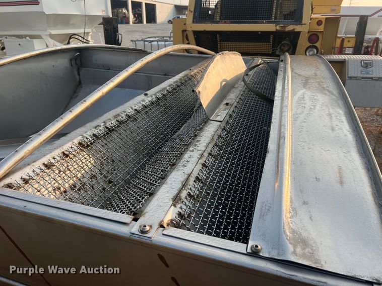 image for item MR9879 New Leader L4000G4  applicator bed