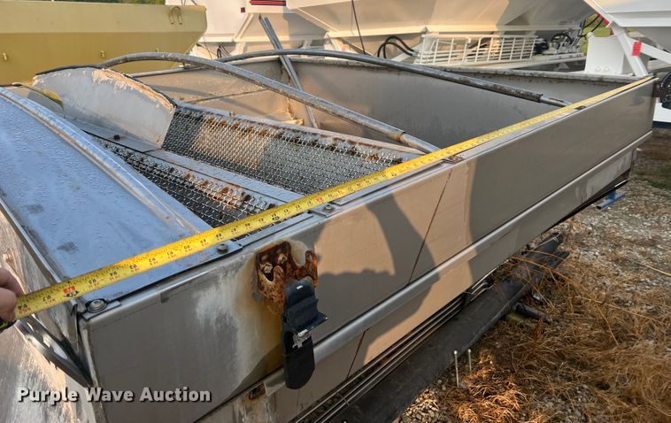 image for item MR9879 New Leader L4000G4  applicator bed