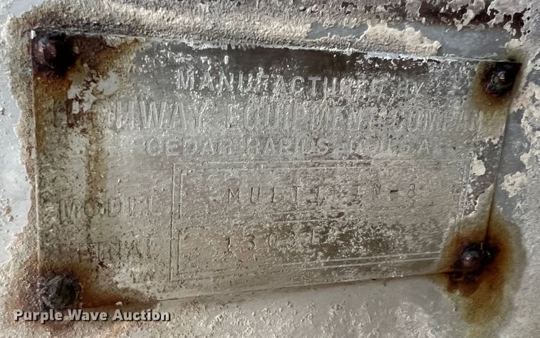 image for item MR9879 New Leader L4000G4  applicator bed