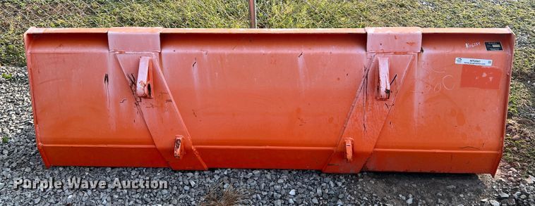 image for item MR9880 Kubota M1816E  bucket