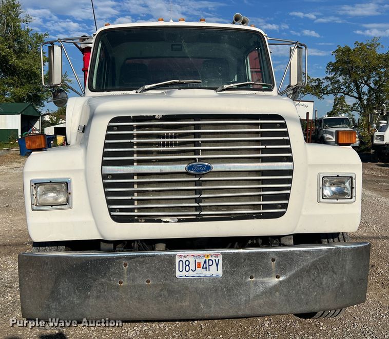 image for item MR9896 1992 Ford L9000  grain truck