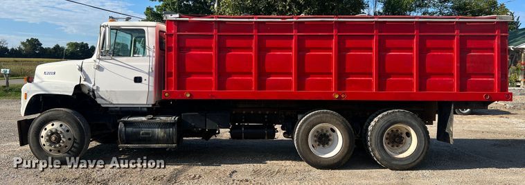 image for item MR9896 1992 Ford L9000  grain truck