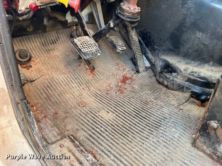 image for item MR9896 1992 Ford L9000  grain truck