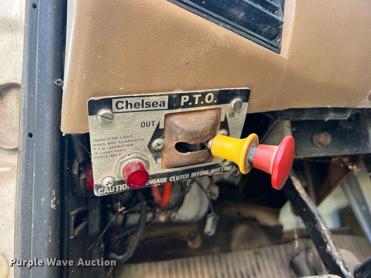 image for item MR9896 1992 Ford L9000  grain truck