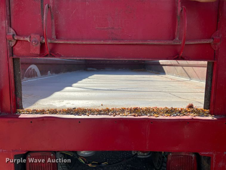 image for item MR9896 1992 Ford L9000  grain truck