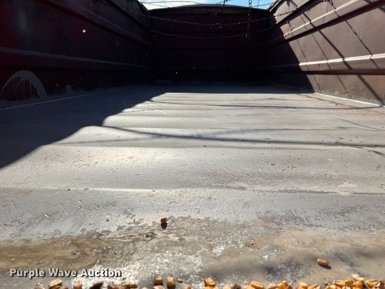 image for item MR9896 1992 Ford L9000  grain truck