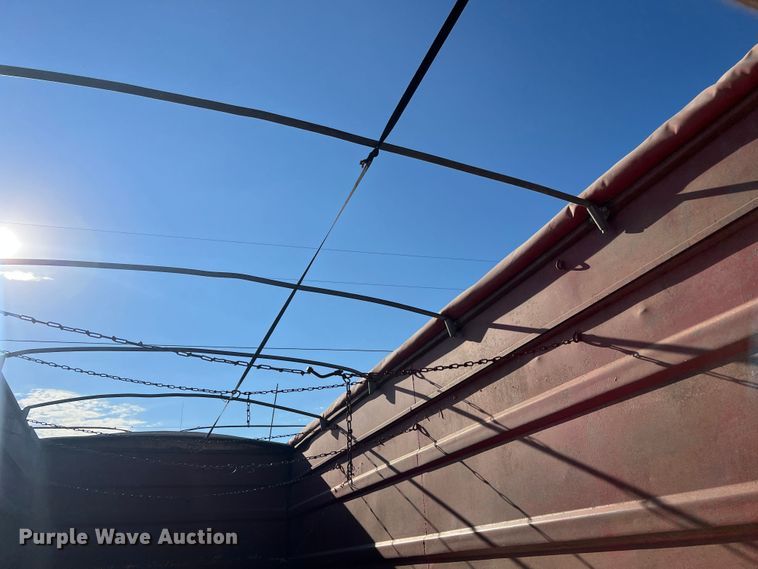 image for item MR9896 1992 Ford L9000  grain truck