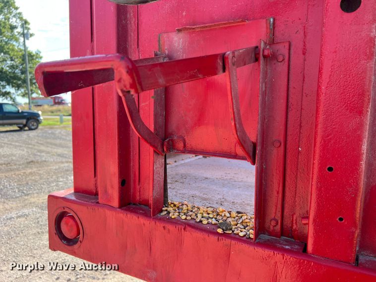 image for item MR9896 1992 Ford L9000  grain truck