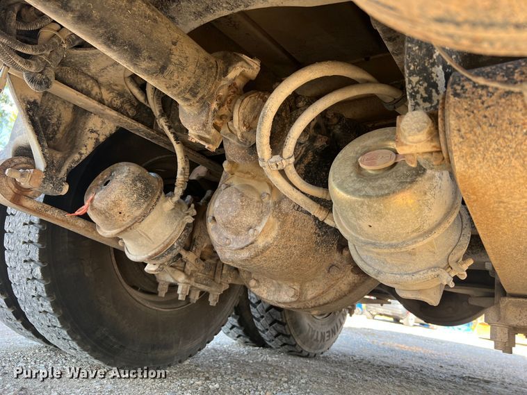 image for item MR9896 1992 Ford L9000  grain truck