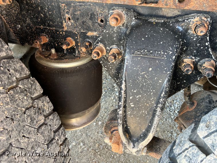 image for item MR9896 1992 Ford L9000  grain truck