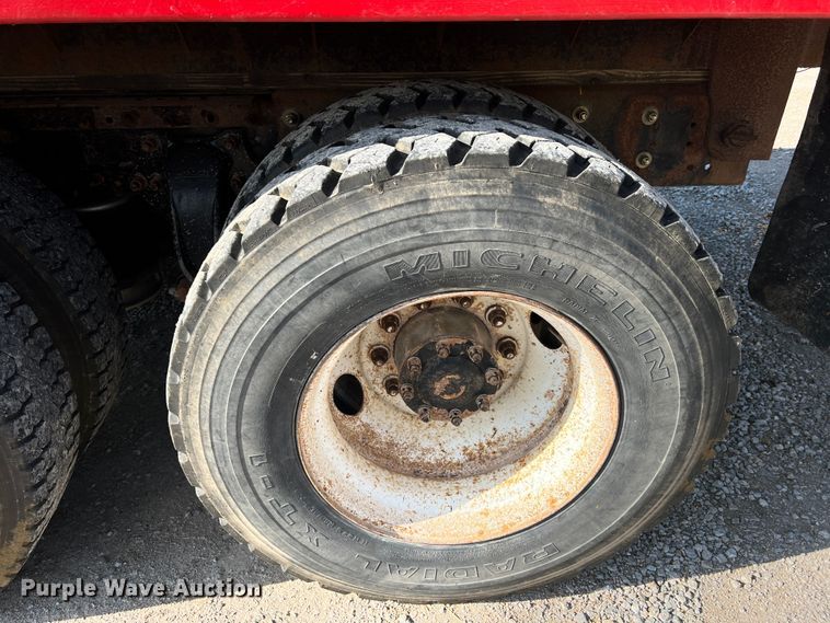 image for item MR9896 1992 Ford L9000  grain truck