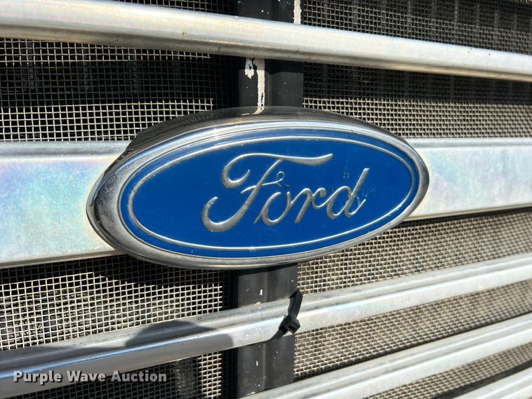 image for item MR9896 1992 Ford L9000  grain truck